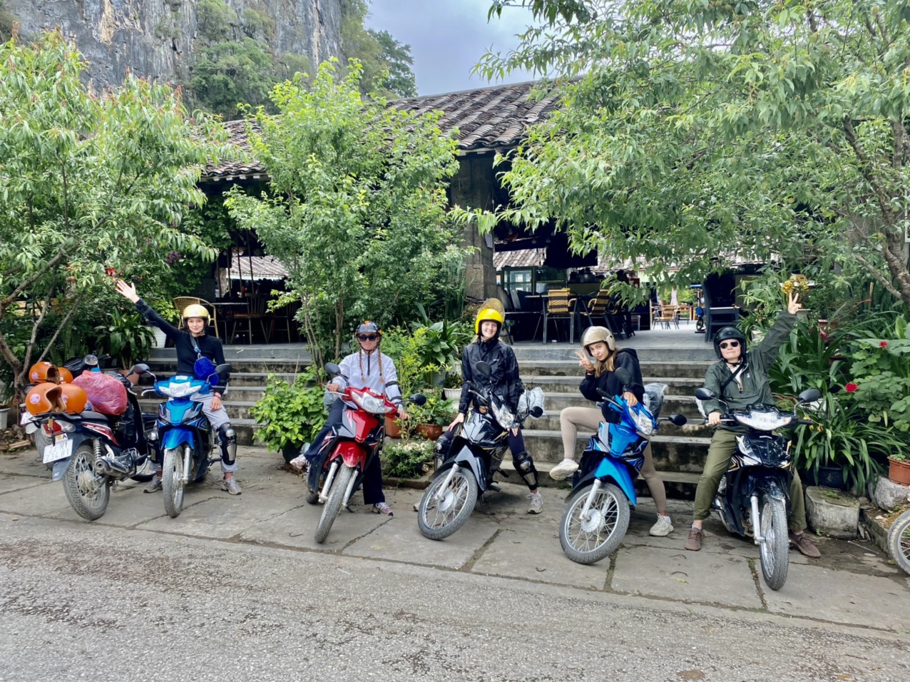 5 Days Thakhek Loop Tour